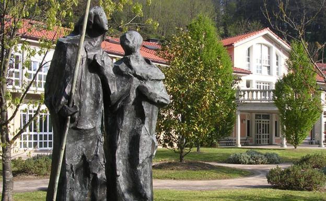 Alumnos de Arrasate acudirán al hospital San Juan de Dios para conocer el relato de quienes sufren o han sufrido drogodependencia. 