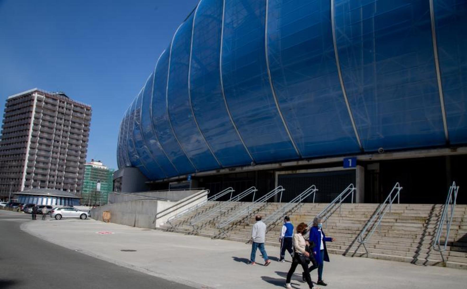 El Reale Arena será un nuevo vacunódromo para trabajadores forales. 