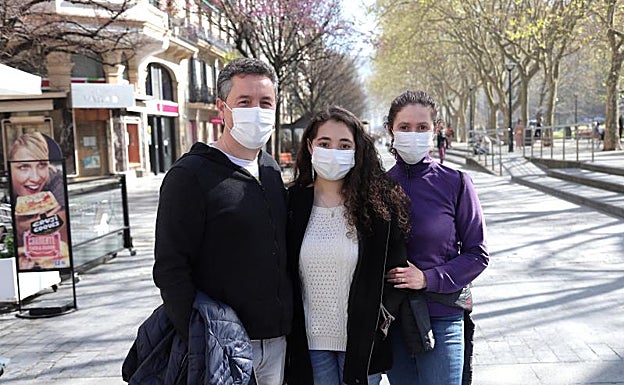 Antonio, Zuriñe y Siena tienen previsto hacer planes por los tres territorios vascos. 