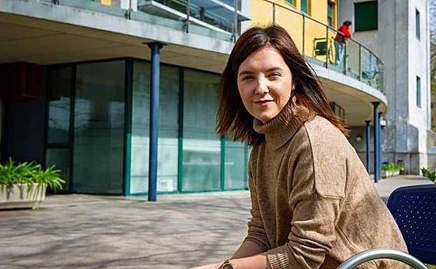 Nagore es auxiliar en el centro de mayores Rezola y ha visto la luz con la vacuna. 