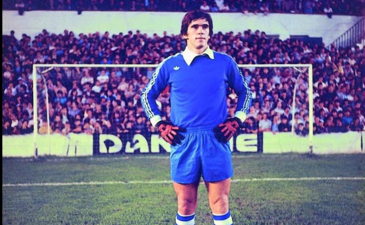 La portería de Atotxa tras el portero que marcó a varias generaciones. No pasaba nada, teníamos a Arconada.