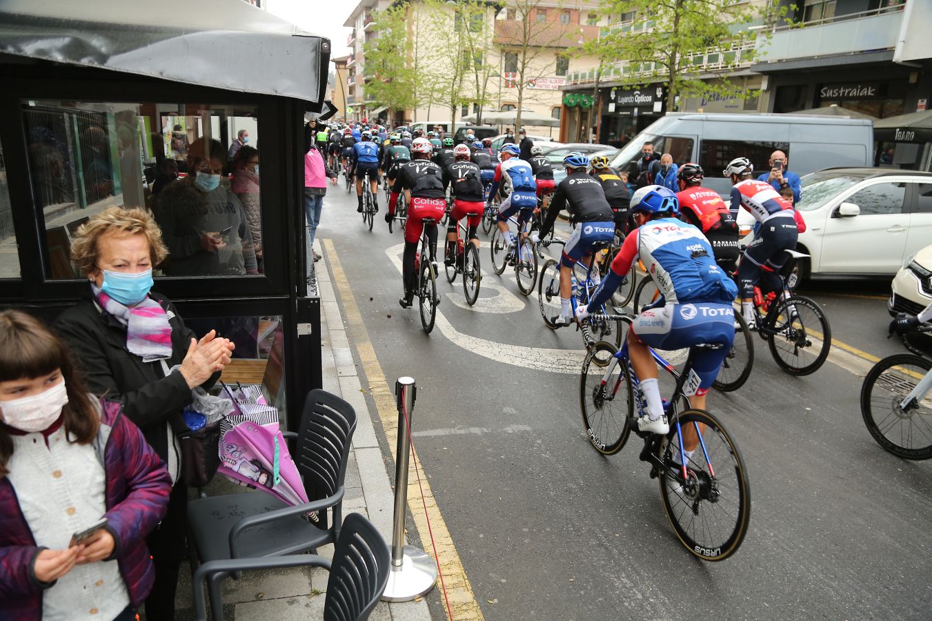 El ciclista ezkiotarra Alex Aranburu se ha llevado la segunda etapa de la Itzuliao