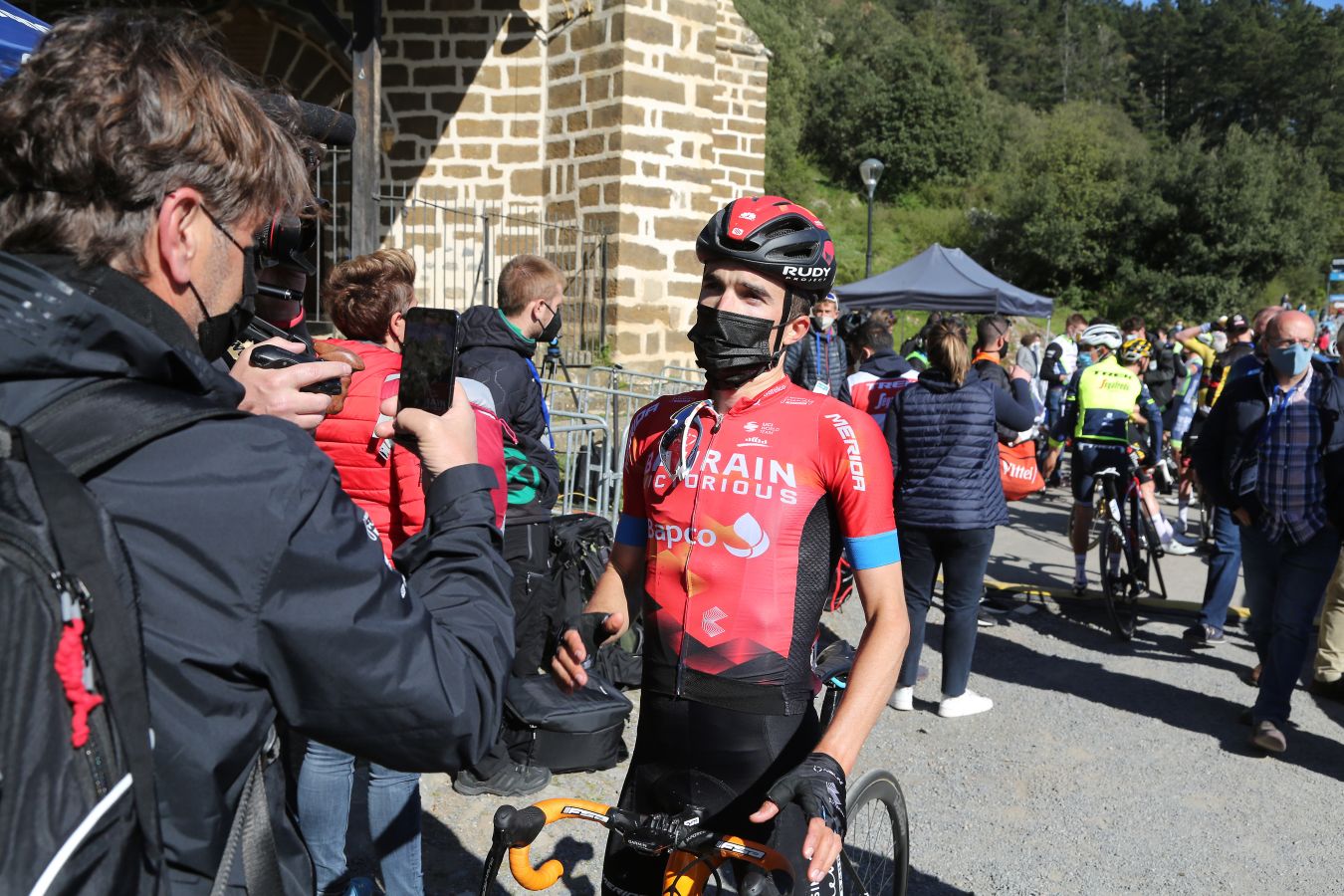 Tadej Pogacar ha sido el vencedor de la tercera etapa de la Itzulia tras la gran subida que ha protagonizado con Roglic