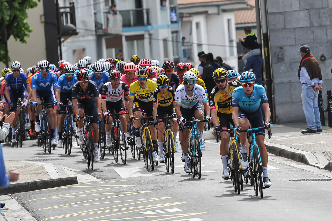 El recorrido entre Vitoria y Hondarribia tiene todos los ingredientes para hacer disfrutar al aficionado. 