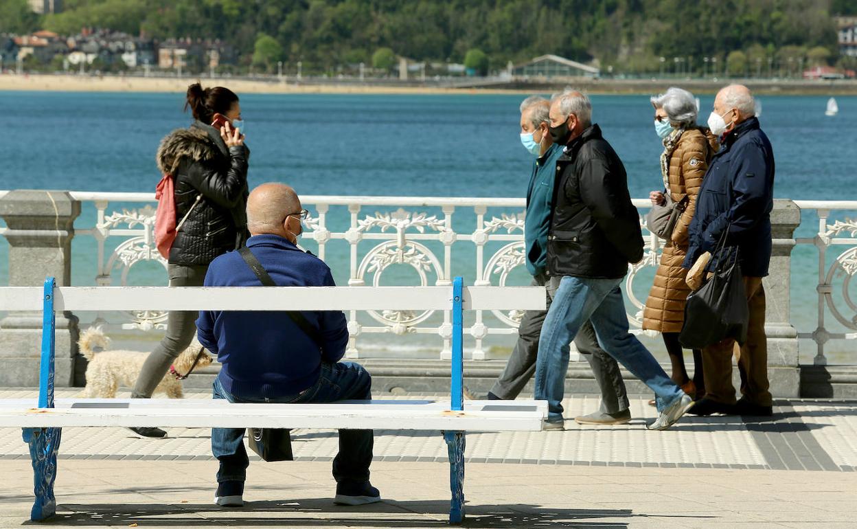 Restricciones Euskadi: El Gobierno Vasco no se plantea endurecer las restricciones y espera que la cuarta ola toque techo en siete días