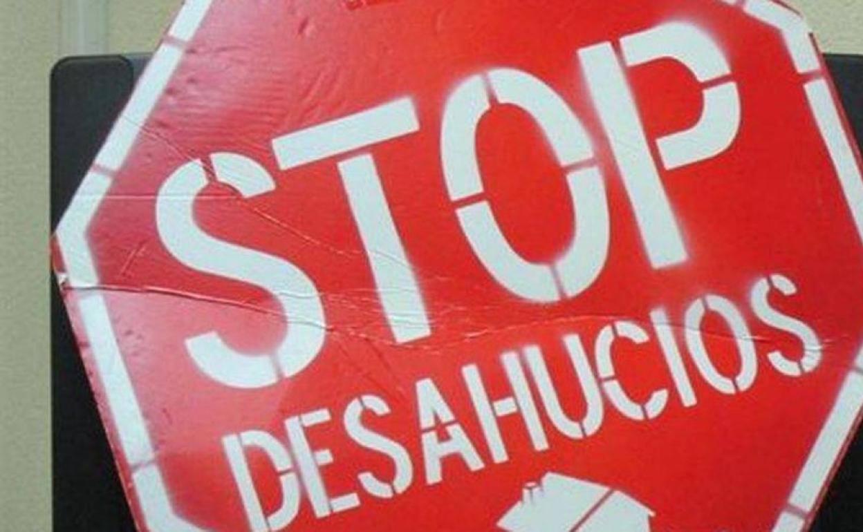 Denuncian el futuro desalojo de decenas de inquilinos de VPO en Irun y Errenteria