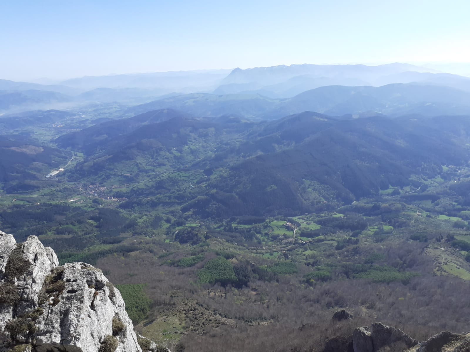 Recorrido por el Aizkorri hasta una de sus cimas, Aitxuri