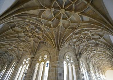 Imagen secundaria 1 - El claustro del Museo de San Telmo.