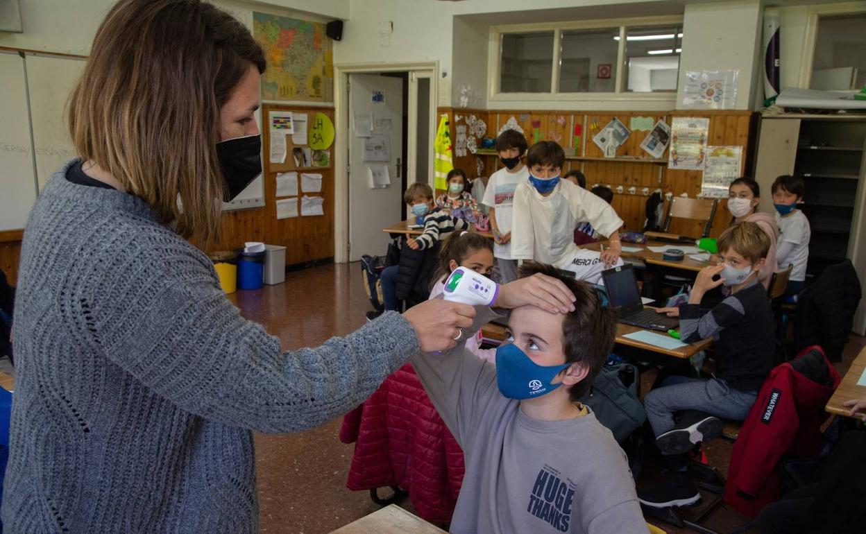 Bildarratz dice que, aunque el viernes solo había 19 aulas cerradas, la cifra aumentará