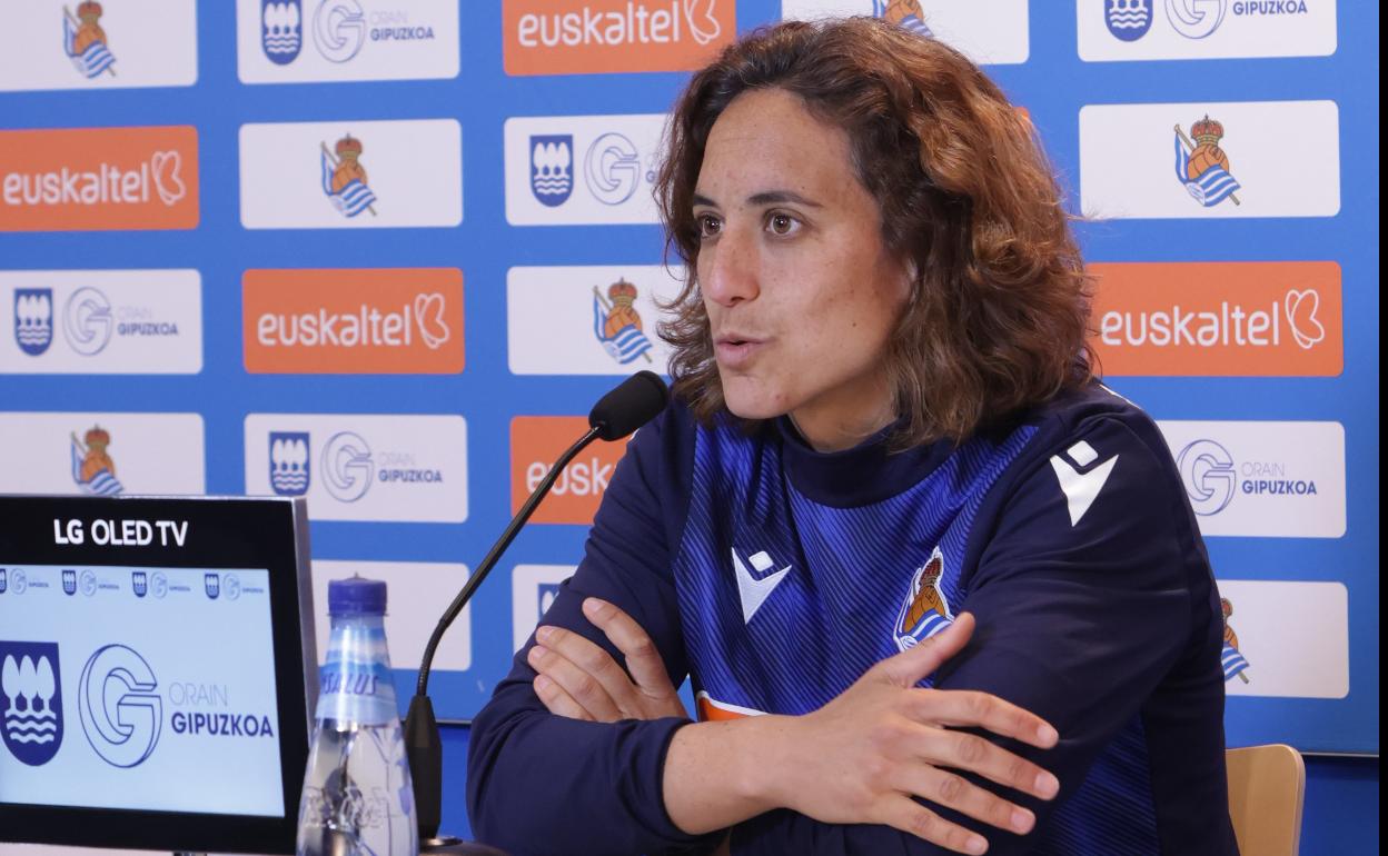 Natalia Arroyo, ayer en la sala de prensa de Zubieta. 