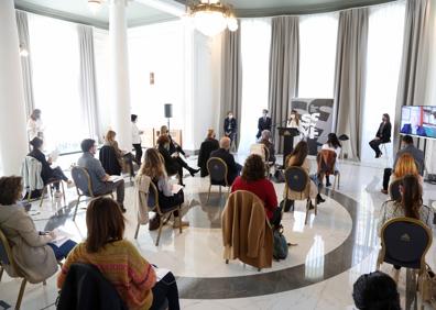 Imagen secundaria 1 - Laura Chamorro, directora del Festival, durante la presentación de la XV edición del San Sebastián Moda Festival. 