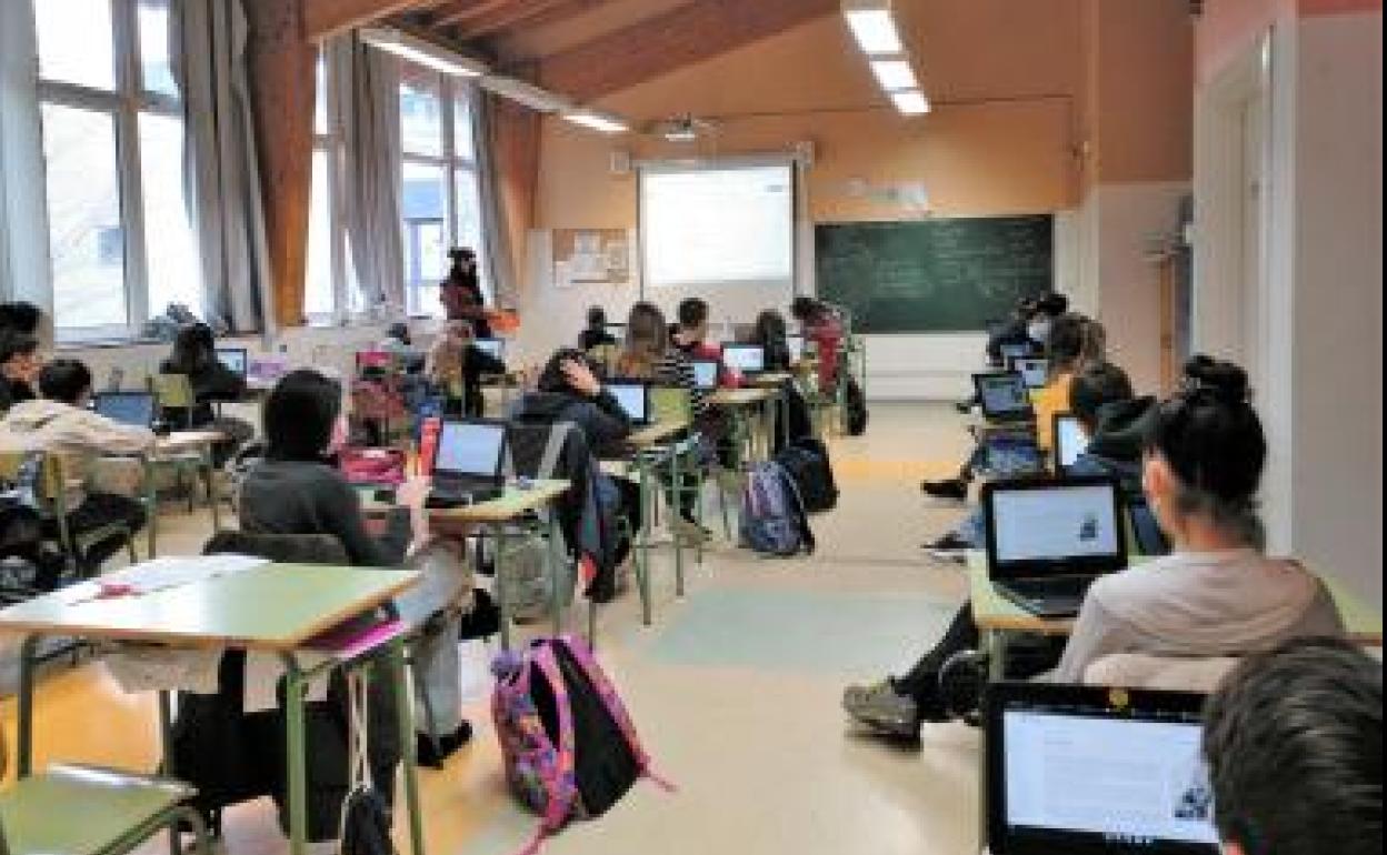 DBHko lehen bi mailetako ikasleek hartu dute parte ekimenean. 