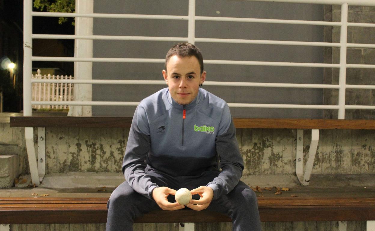 Jon Alberdi afronta con ilusión su primera final del Campeonato de Parejas Promoción.