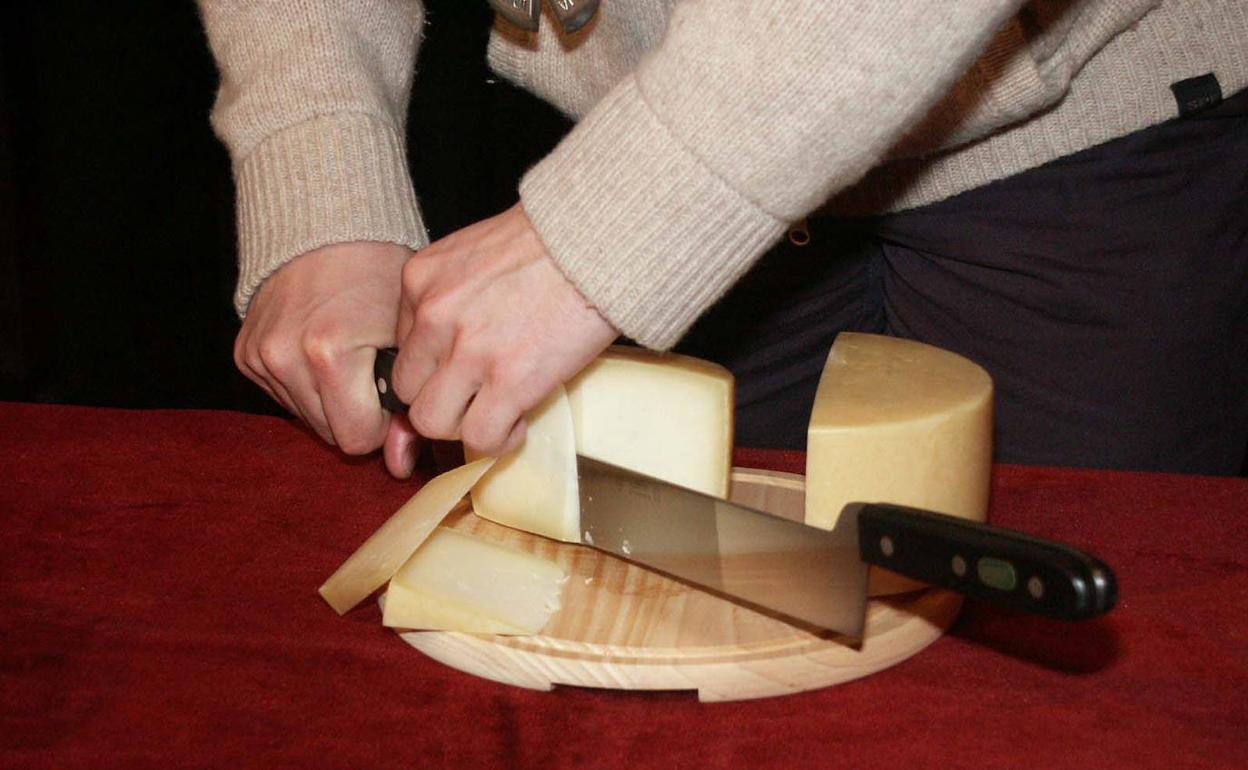 El corte del queso Idiazabal de 2021, el miércoles en Ordizia y con aforo