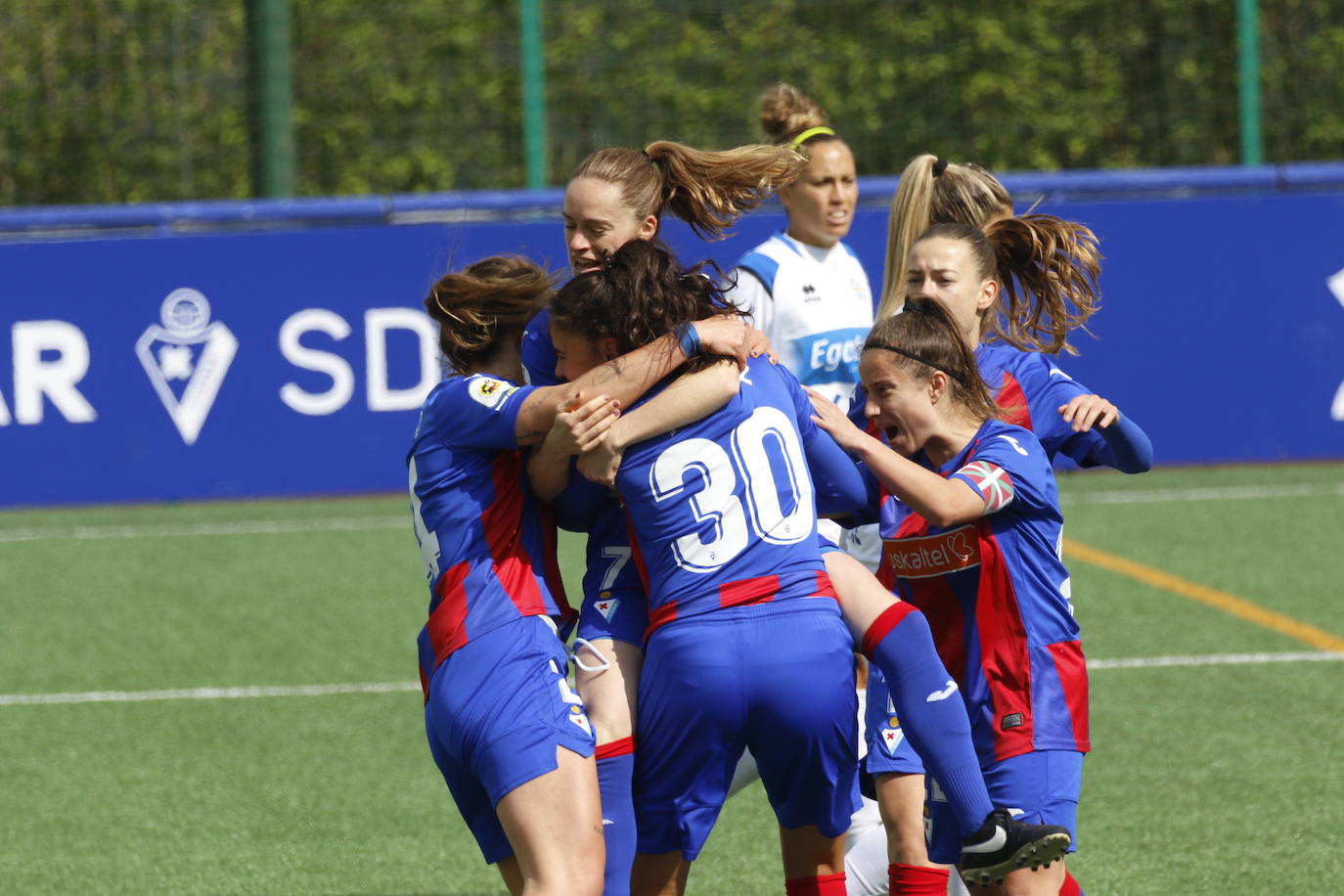 Jimena y Gantxegi han sido las goleadoras armeras. 