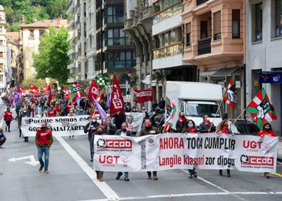 Imagen secundaria 1 - Día del Trabajador: Movilización contenida por el Primero de Mayo