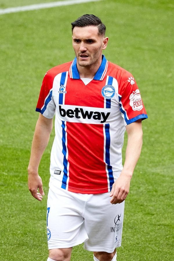 Los de Mendilibar obtienen su segunda victoria de la temporada en casa tras golear el Alavés. 