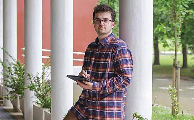 Hugo Jacob, en la facultad de Psicología de la UVP en Donostia.