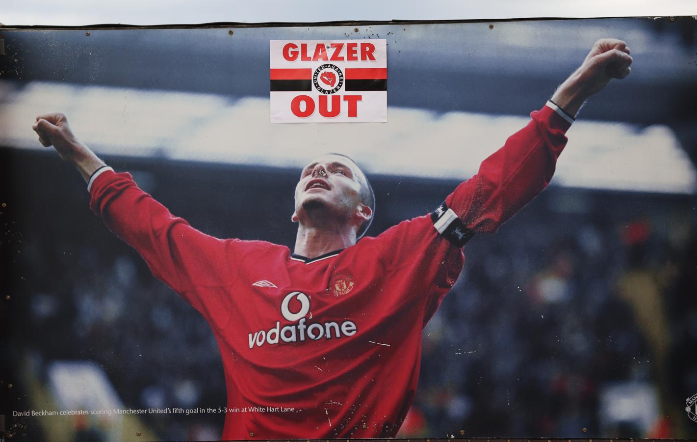 El encuentro podía ser decisivo, porque si el Liverpool gana en casa de su gran rival histórico, el Manchester City sería matemáticamente campeón de Inglaterra. 