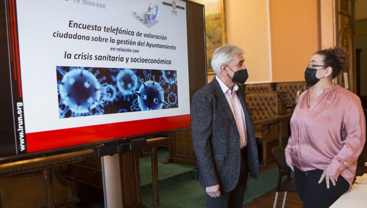 Javier Arranz y Mónica Martínez presentaron los datos. 