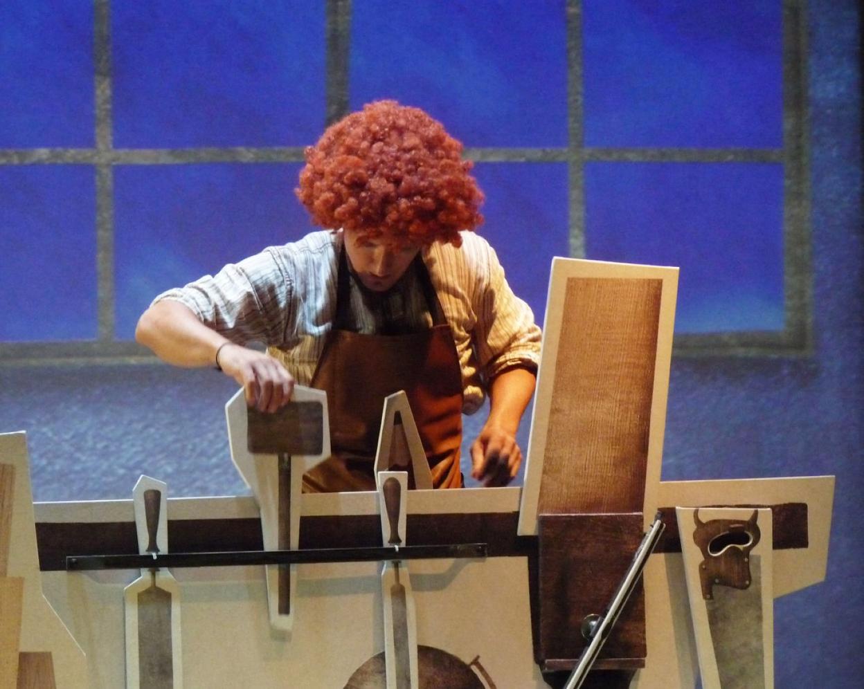 El grupo Trokolo teatro representa hoy en el Arkupe 'Zurginaren ipuina ...