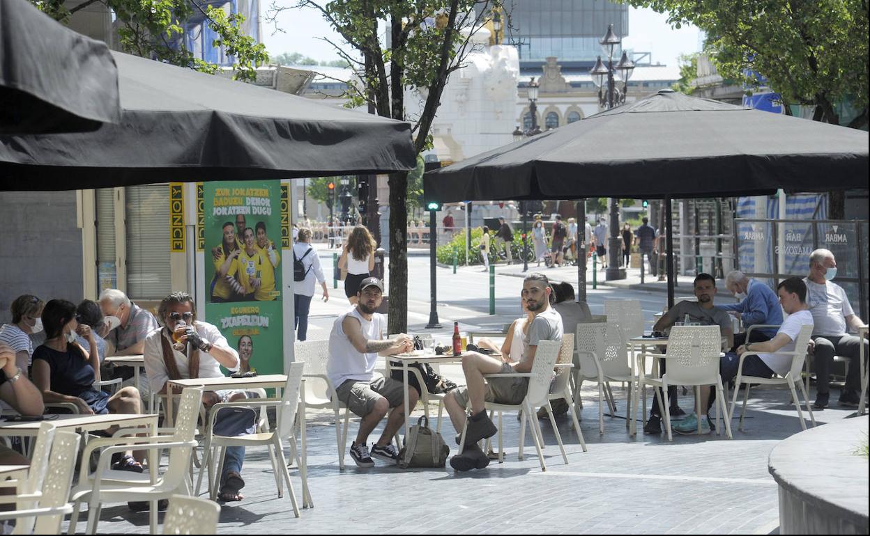 Covid-19:Euskadi suma esta semana 3.624 nuevos positivos, un 30% menos que la anterior