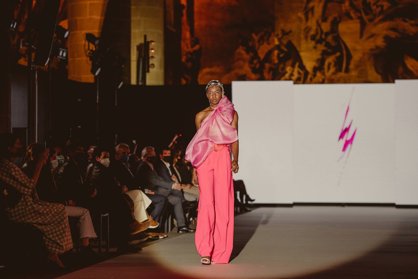 Fotos: Isabel Zapardiez presenta sus creaciones en el San Sebastián Moda Festival