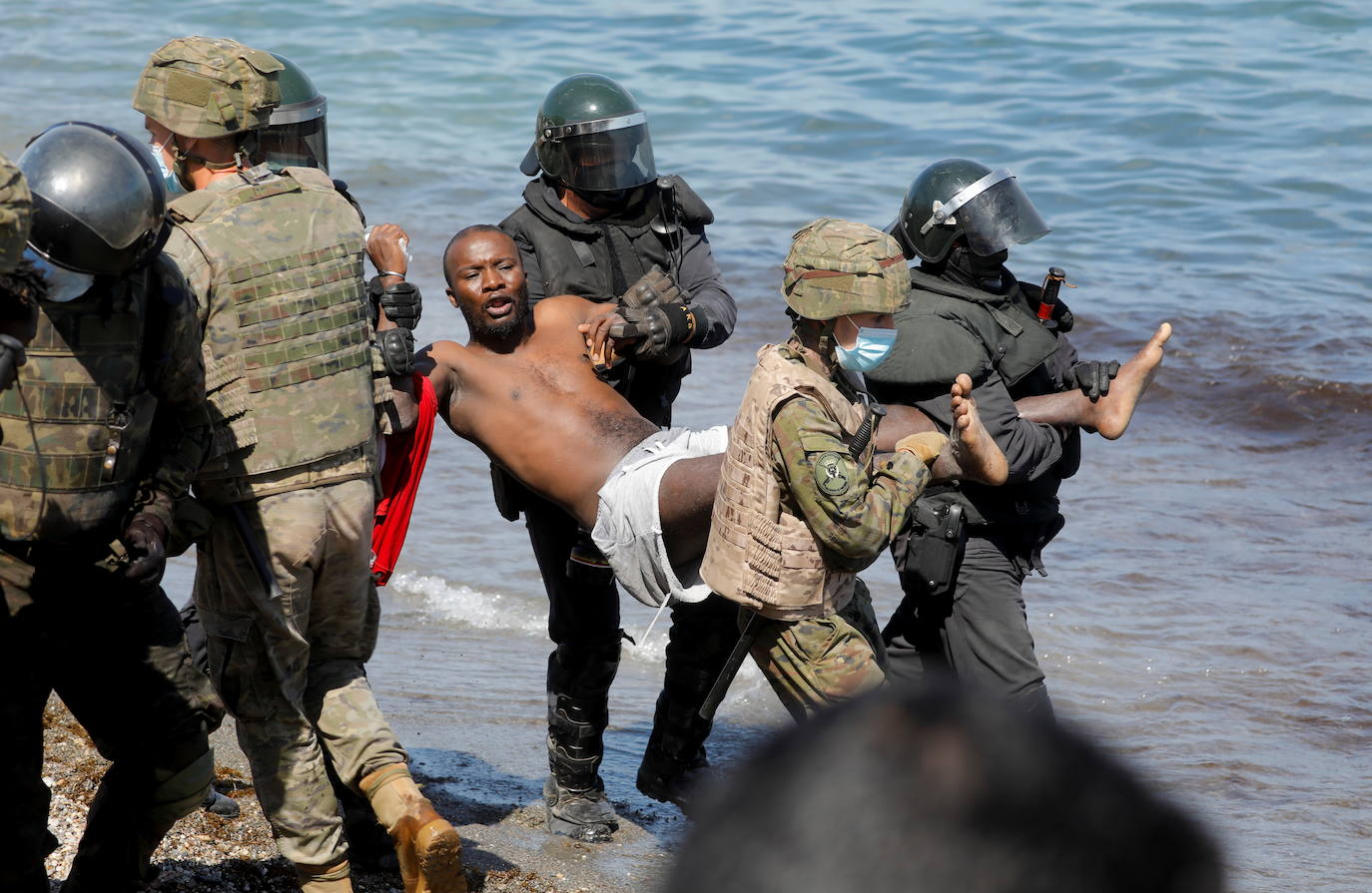 Fotos: Llegada masiva de inmigrantes a Ceuta