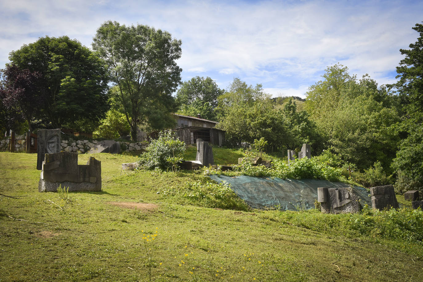 La jornada de los museos en Ur Mara, el espacio de Koldobika Jauregi que une en Alkiza naturaleza, pensamiento y arte, como un Chillida Leku silvestre.