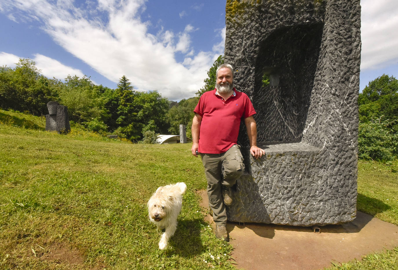 La jornada de los museos en Ur Mara, el espacio de Koldobika Jauregi que une en Alkiza naturaleza, pensamiento y arte, como un Chillida Leku silvestre.
