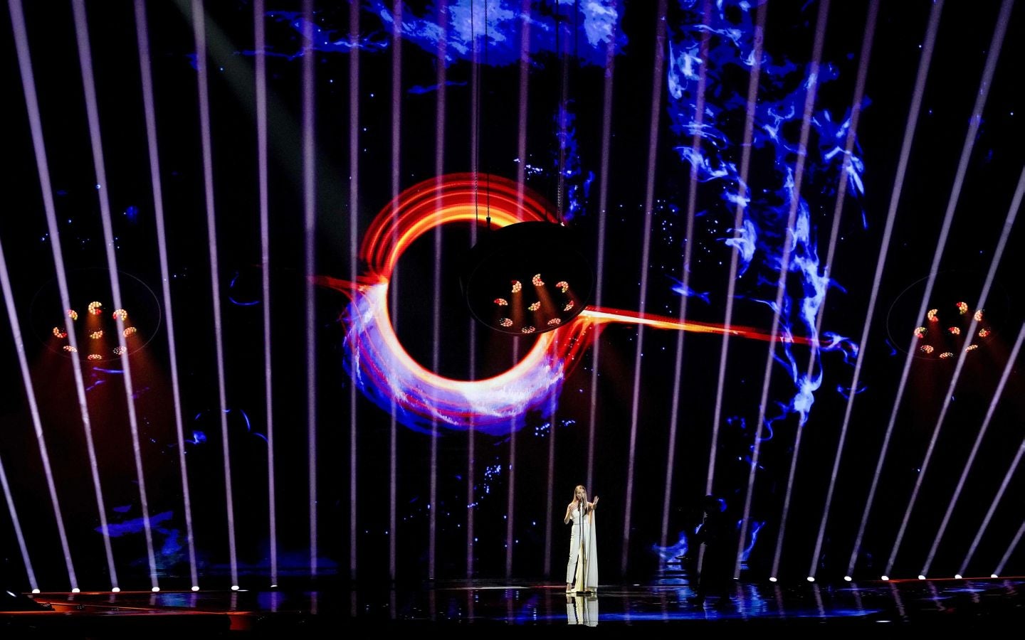 Malta, una de las favoritas, se convirtió en la gran protagonista de la primera semifinal de Eurovisión celebrada ayer ante 3.500 espectadores. El festival vuelve a escena este fin de semana tras la cancelación del año pasado por la pandemia del Covid-19. El representante de España en la final de este sábado será Blas Cantó con el tema 'Voy a quedarme'.