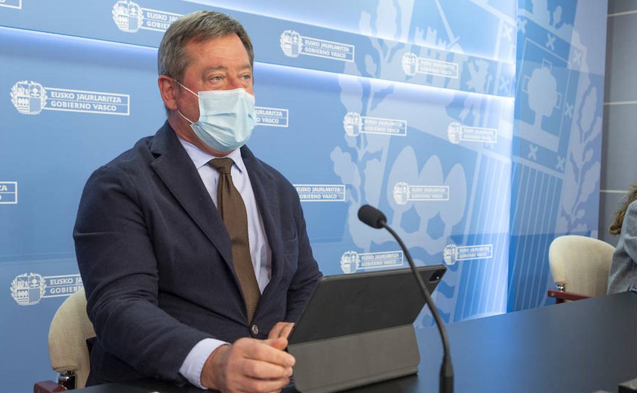 Bingen Zupiria, en una rueda de prensa en Lehendakaritza.