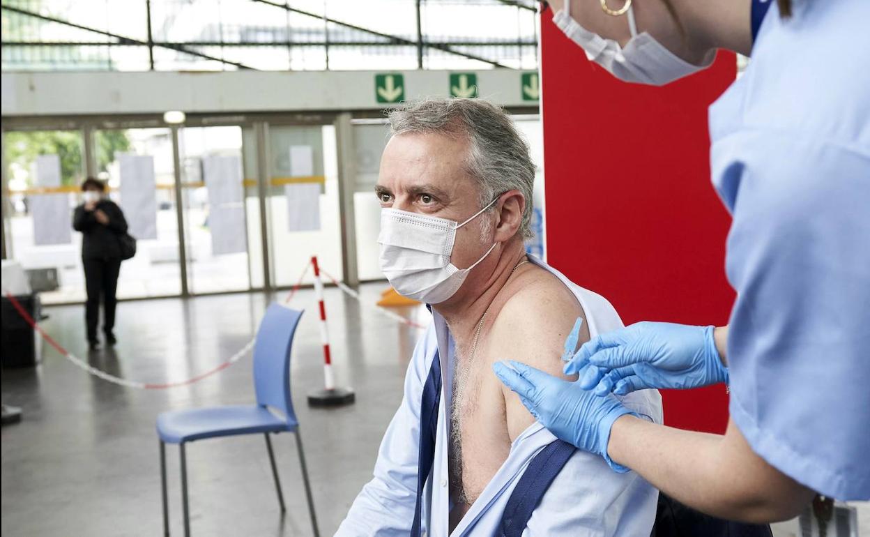 El lehendakari, Iñigo Urkullu, recibió la pasada semana la primera dosis de la vacuna contra la covid-19. 