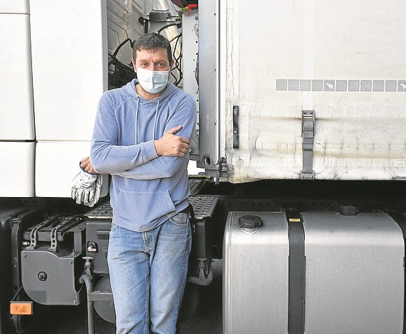 Antonio Balboa recuerda que la mitad de los 3.000 euros al mes de gasoil son impuestos. 