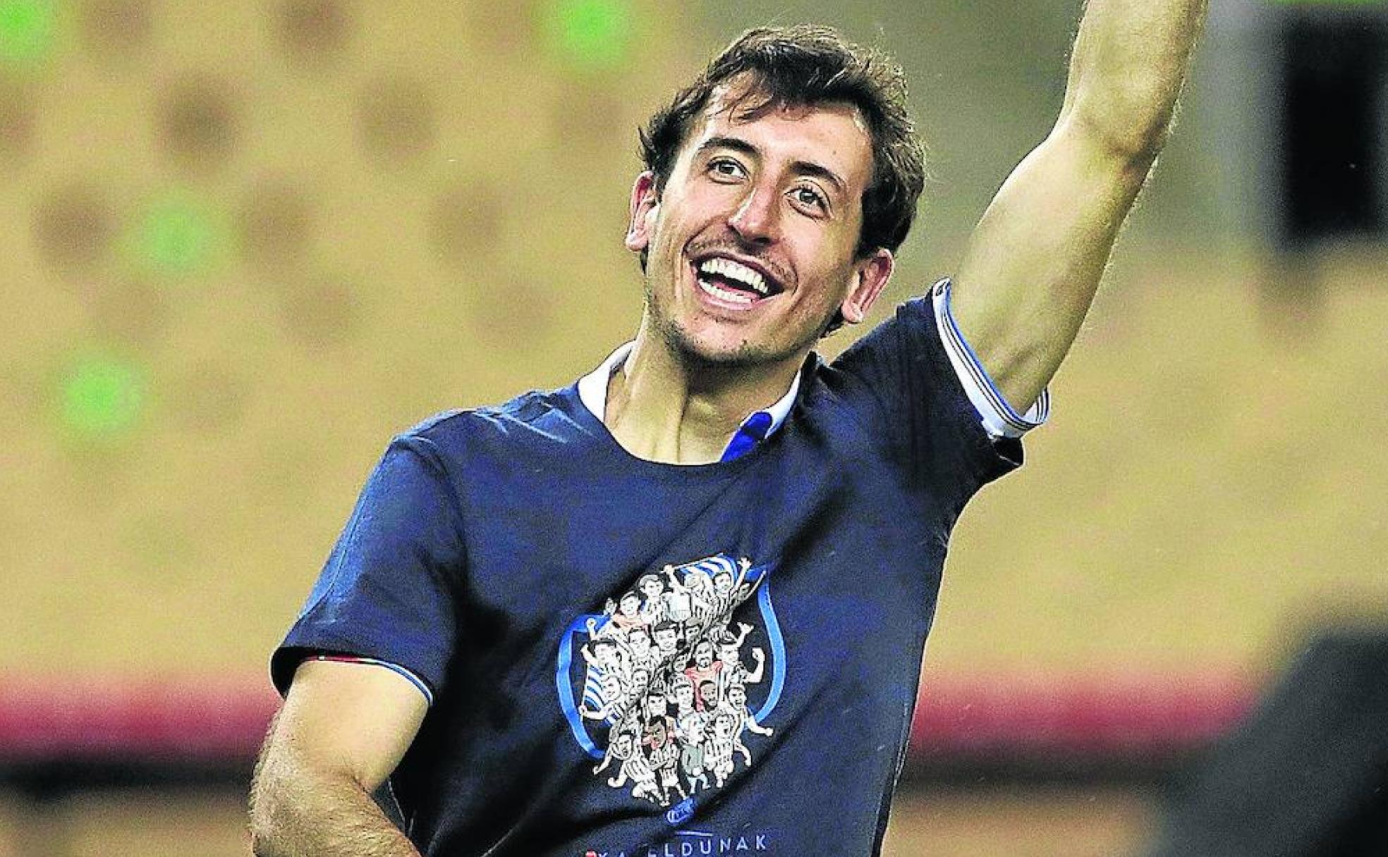 Mikel Oyarzabal celebra en La Cartuja el título de Copa logrado el 3 de abril.