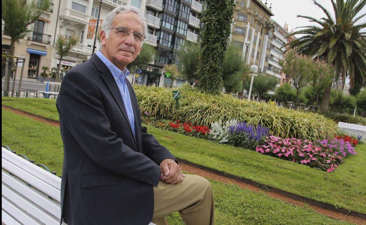 Daniel Zulaika en los jardines de Alderdi Eder.