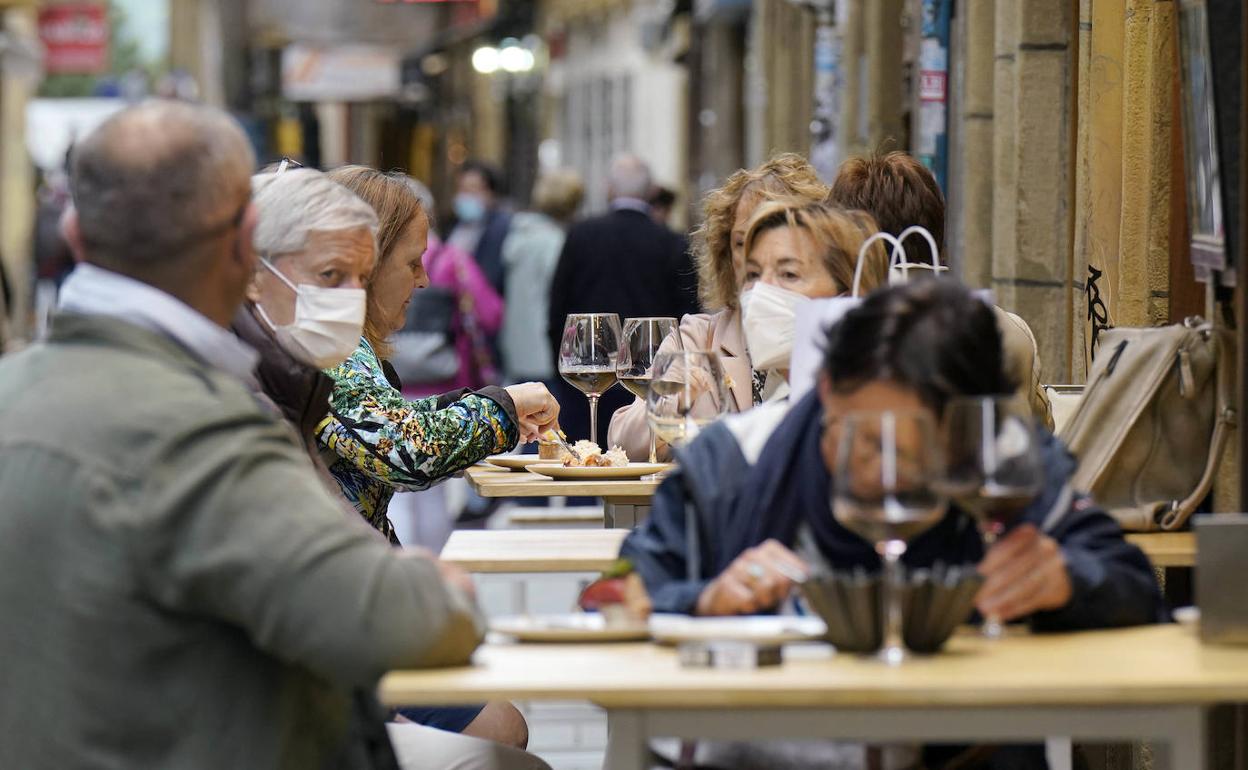 Restricciones Euskadi: El horario de bares y restaurantes se amplía hasta las doce de la noche