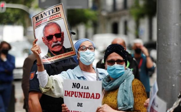 Manidestantes en Madrid en contra de la liberación del líder del Frente Polisario. 