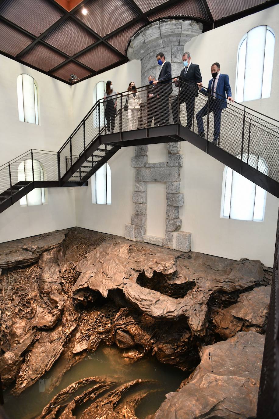 Fotos: Elogios a Hondalea en la inauguración oficial de la escultura de Cristina Iglesias