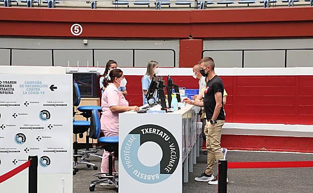 La campaña toma velocidad récord y alcanza el millón de vacunados en Euskadi