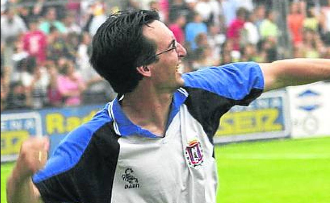 Emery celebra el gol del Lorca en Gal.