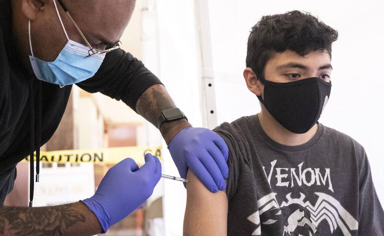 Coronavirus: Osakidetza medita vacunar a los menores de entre 12 y 16 años «antes de septiembre»