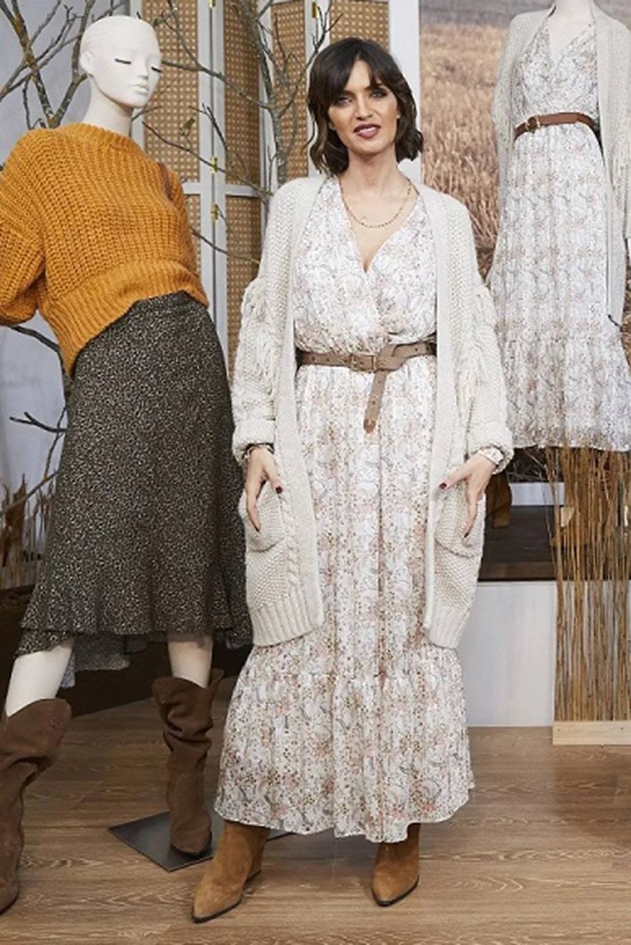 La comunicadora manchega tiene un estilo innato e insuperable en el que sabe sacar partido a los básicos combinándolos con las prendas tendencia de cada campaña. Dicho lo cual, en los últimos meses hemos visto a una Sara Carbonero mucho más bohemia y 'hippie' que de costumbre y por ello, de cara al verano, te presentamos un interesante recorrido por los estilismos más destacados e inspiradores de la presentadora, empresaria e 'influencer'