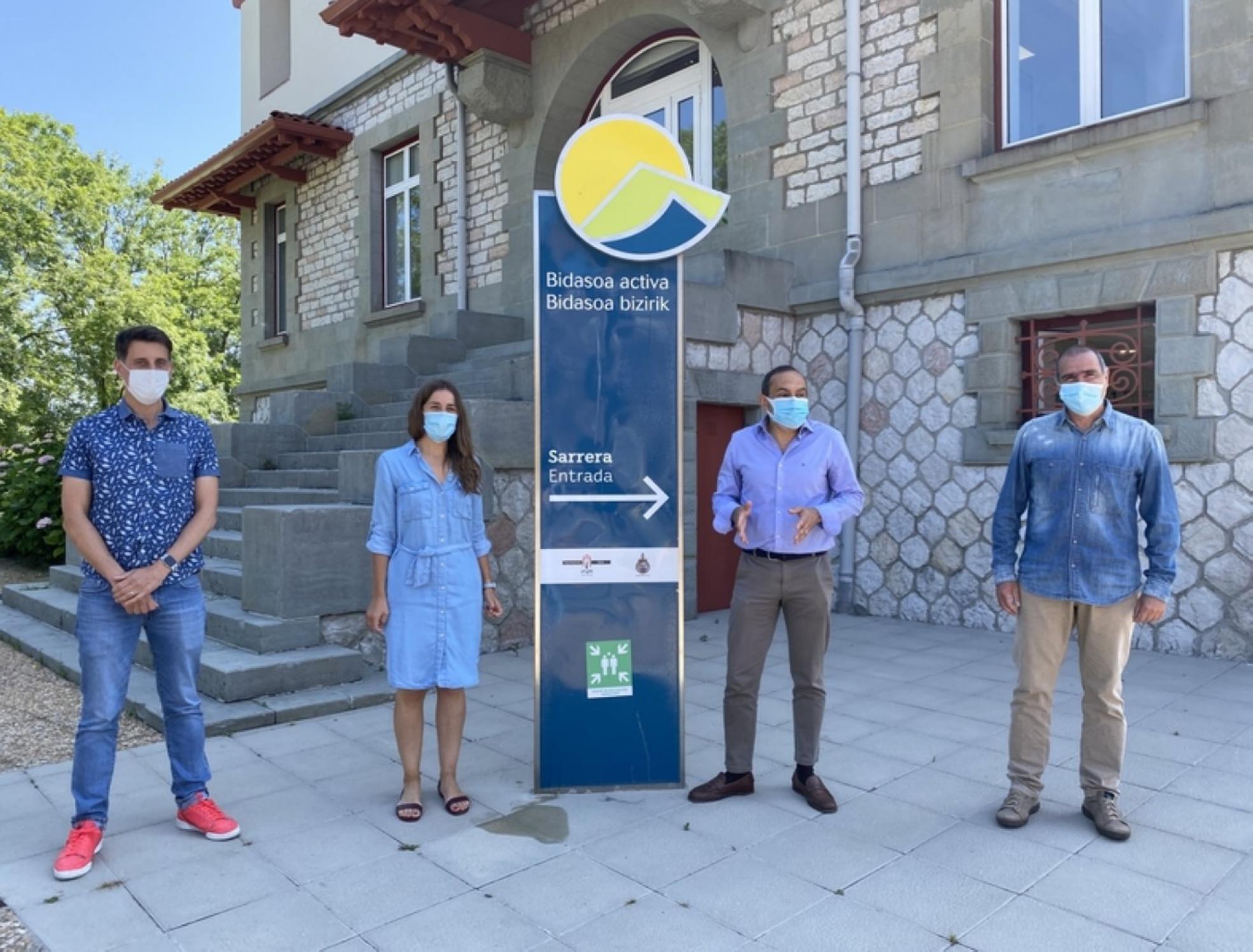  Iñaki Vázquez (Mecanoplastica), María Serrano, Miguel Ángel Páez y Alexis Mindegia (Adimedia).