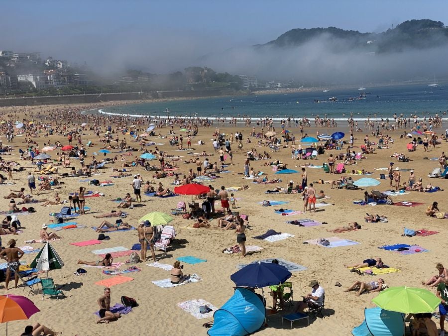 Fotos: Domingo de playa en San Sebastián