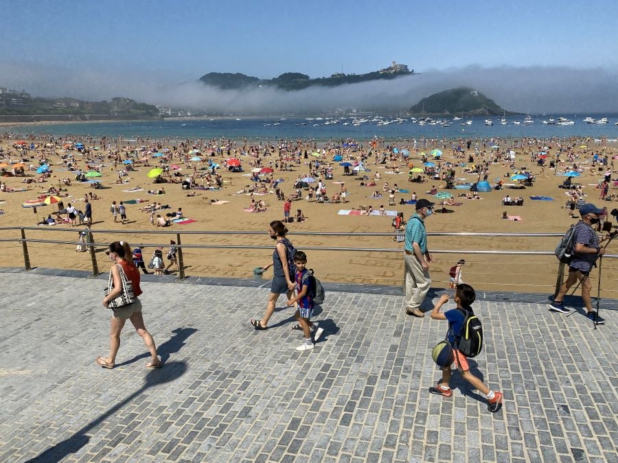 Fotos: Domingo de playa en San Sebastián