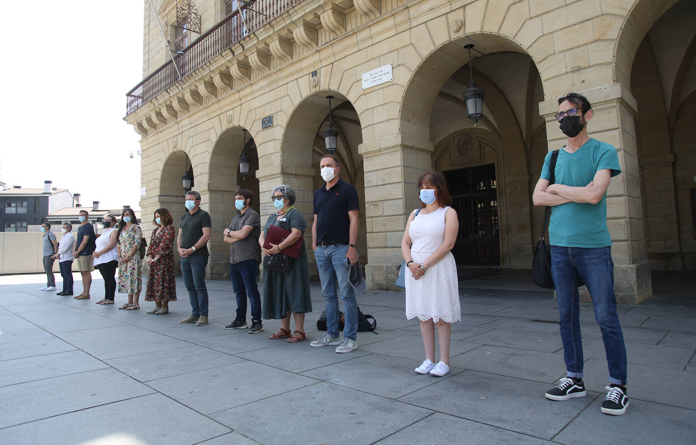 Foto de la concentración realizada hoy al mediodía en Irun.
