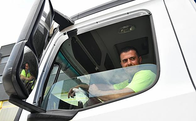 Adrián Hidalgo exige la devolución del dinero.