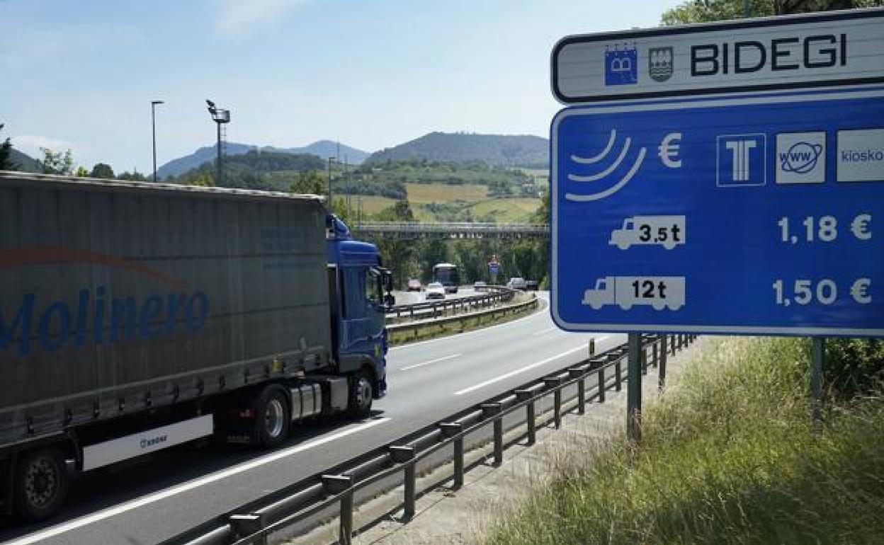 La futura norma foral de peajes de Gipuzkoa no tendrá tramos y afectará a todos los transportistas.