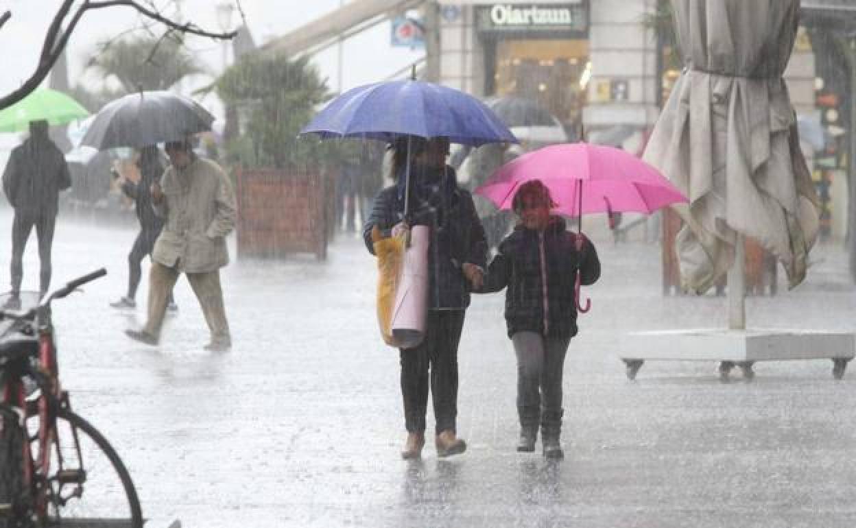 Euskalmet registró más de 10.600 rayos la semana pasada en Euskadi